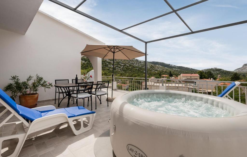 Holiday Home Horizonte With Jacuzzi Gornja Brela Екстер'єр фото