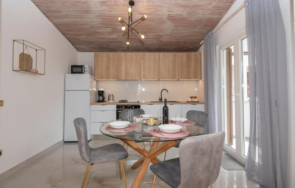 Holiday Home Horizonte With Jacuzzi Gornja Brela Екстер'єр фото